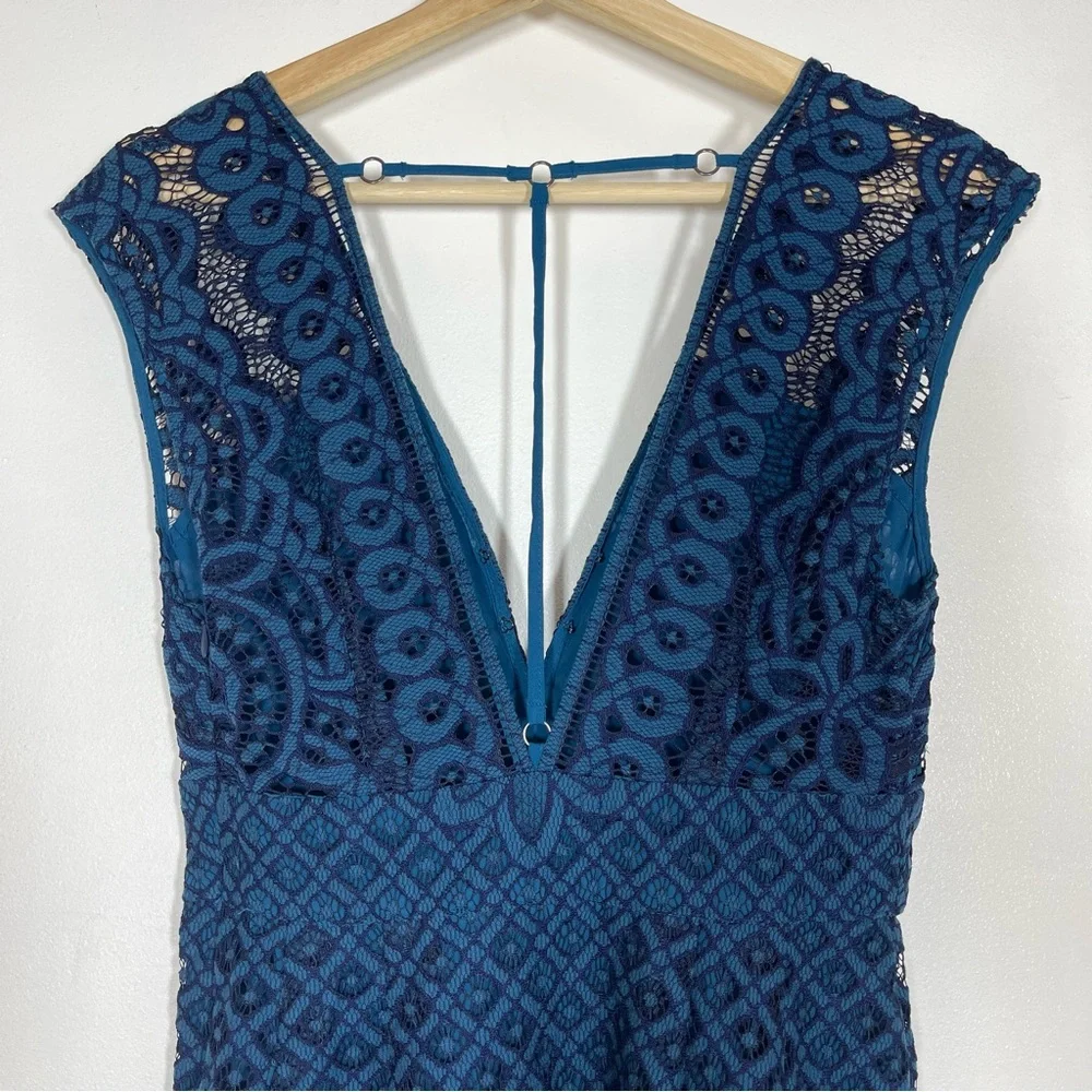 Free People One Million Lovers Lace Mini Dress V-Neckline Blue Sz 2 - Picture 6 of 16